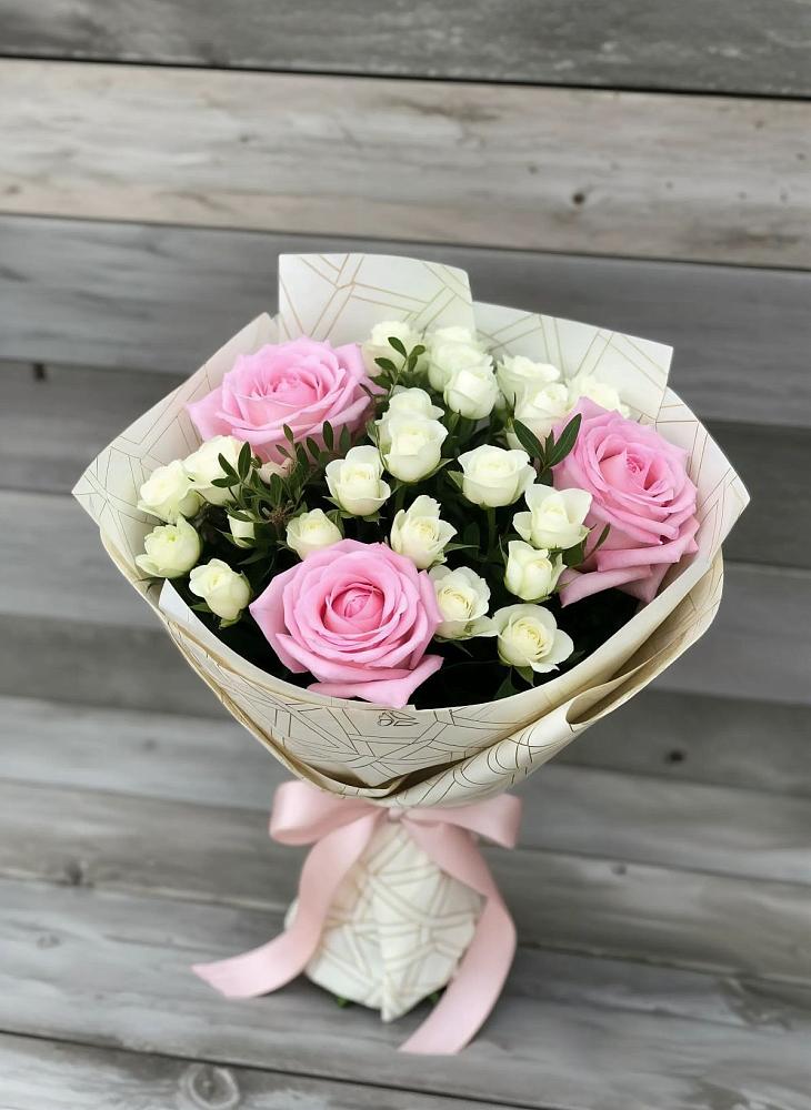 Букет цветов из: Розы в Инженерный-1