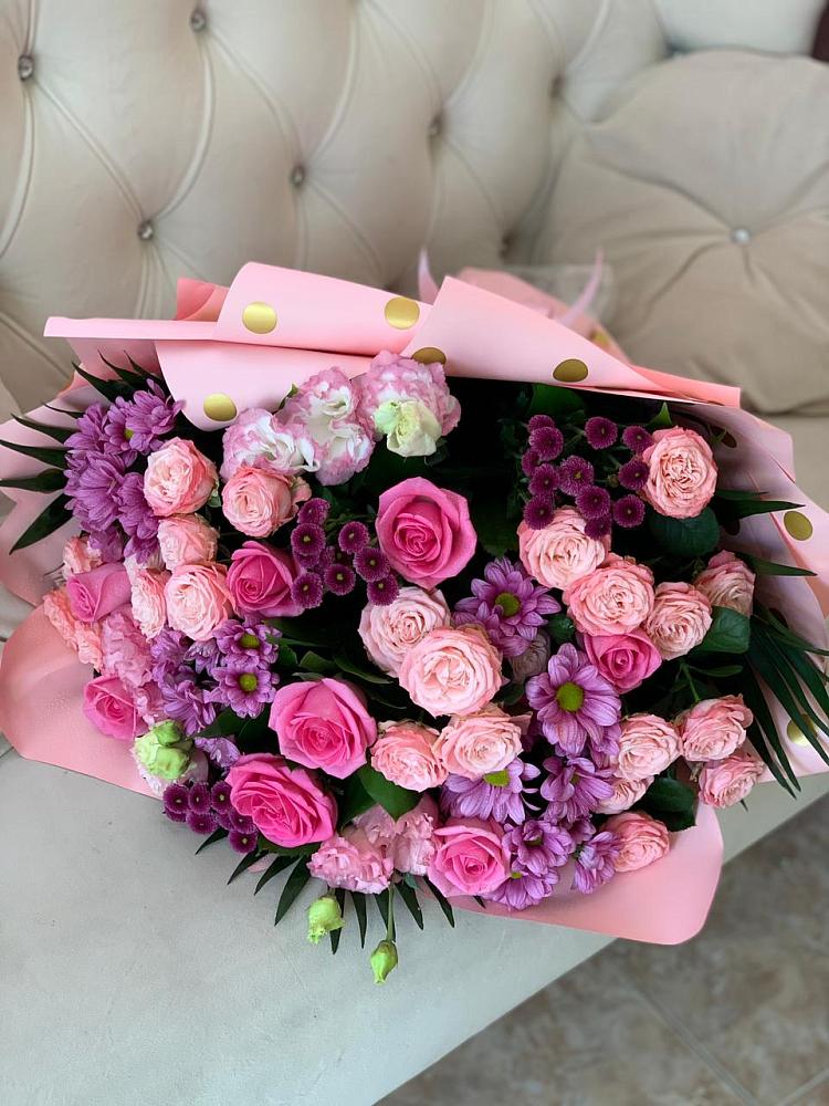 Букет цветов из: Хризантемы, Розы и Лизиантусы в Инженерный-1