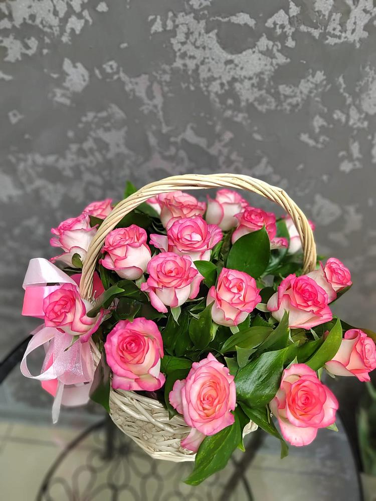 Цветочная композиция из Розы в корзине в Инженерный-1