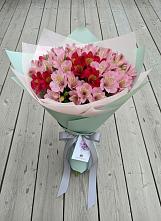 Букет цветов из:  Альстромерии в Инженерный-1