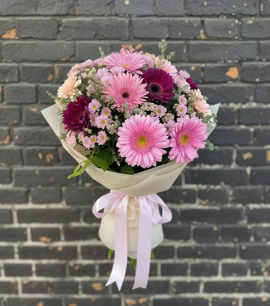 Букет цветов из: Герберы и Хризантемы в Инженерный-1