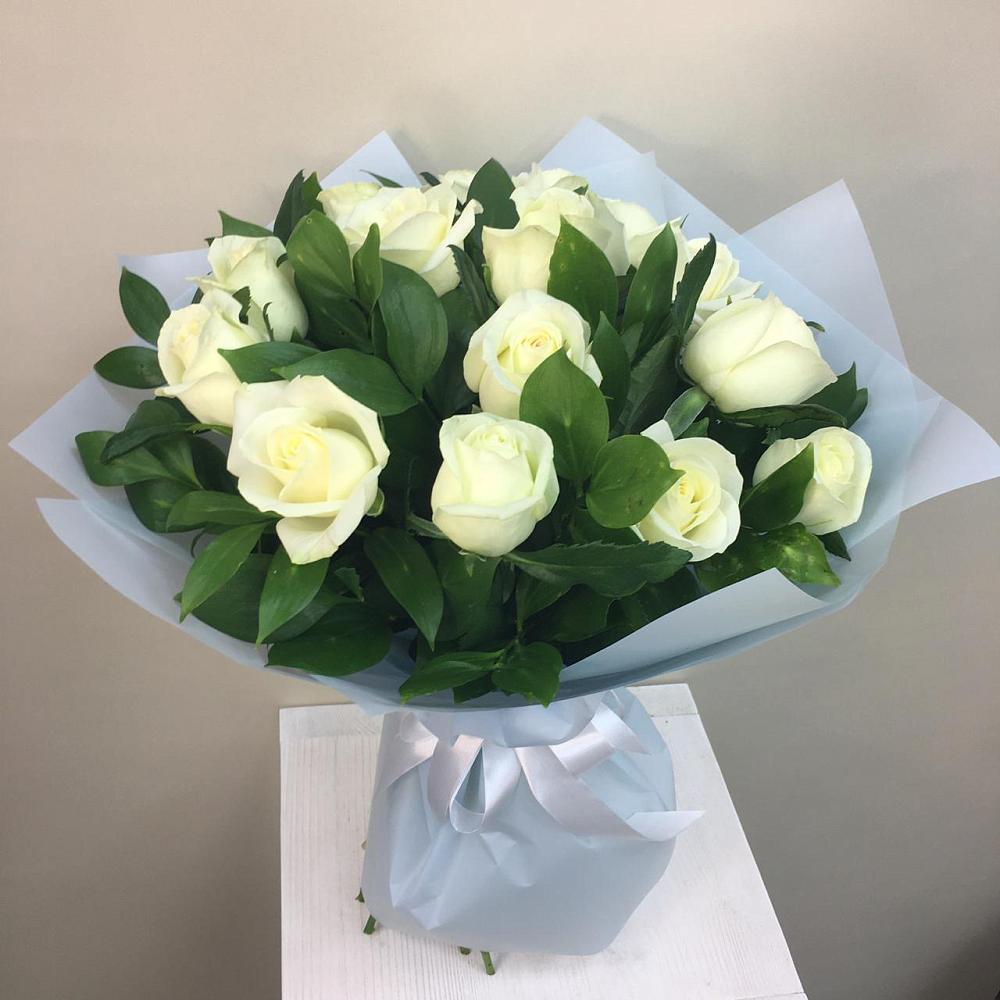 Букет 15 Белых роз Проуд в Инженерный-1