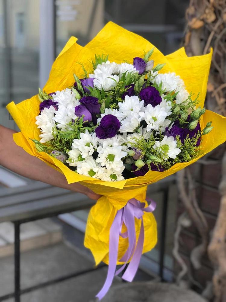 Букет цветов из: Ирисы, Хризантемы и Ромашки в Инженерный-1