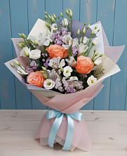 Букет цветов из:  Лизиантусы, Розы, Альстромерии и Гипсофила в Инженерный-1