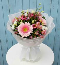 Букет цветов из:  Герберы, Альстромерии и Лизиантусы #REPLACE_PRED# Инженерный-1