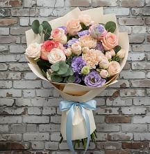 Букет цветов из:  Розы, Лизиантусы и Гвоздики в Инженерный-1